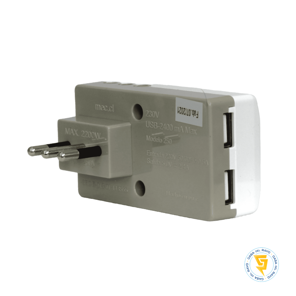 MACHO ADAPTADOR TRIPLE 10A + 2 PUERTOS USB 2.4A CON LUZ PILOTO MEC